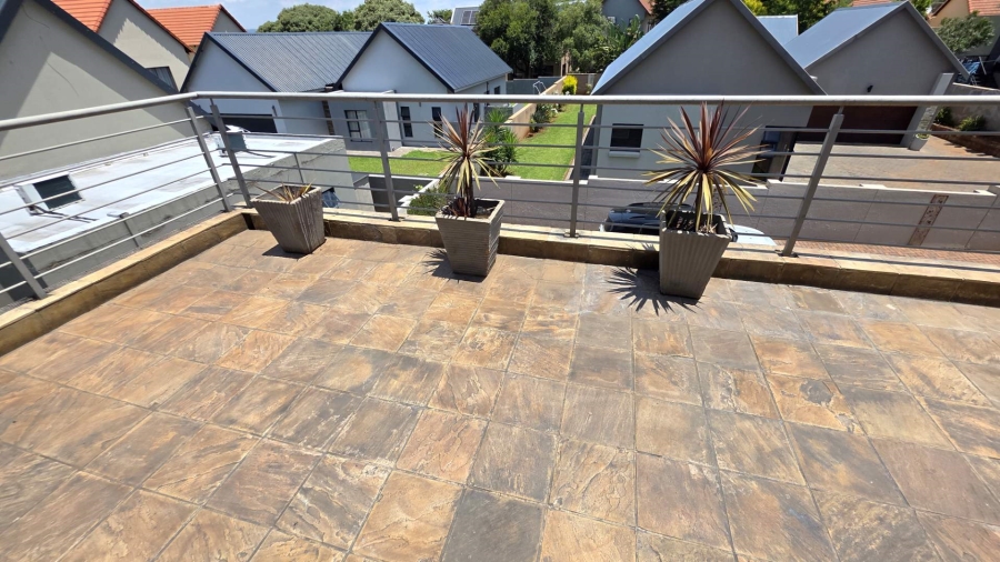 4 Bedroom Property for Sale in Leloko North West